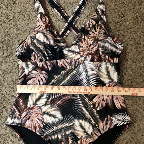 Hurley Swimsuit Womens XL Used Tropical One Piece - Picture 7 of 16